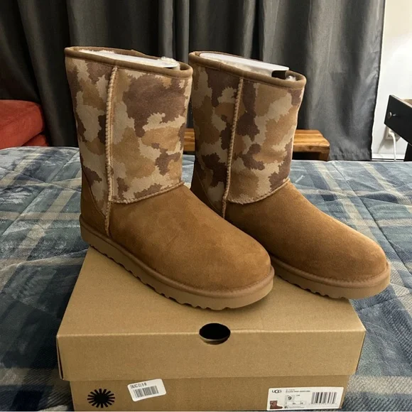 UGG Australia Short chesnut & Camo winter Boots 7 & 9 New in box - Picture 9 of 16